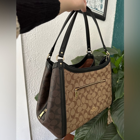 NWT - COACH Kristy Shoulder Bag In Colorblock Signature Canvas - C6831 - $498 - Picture 9 of 16